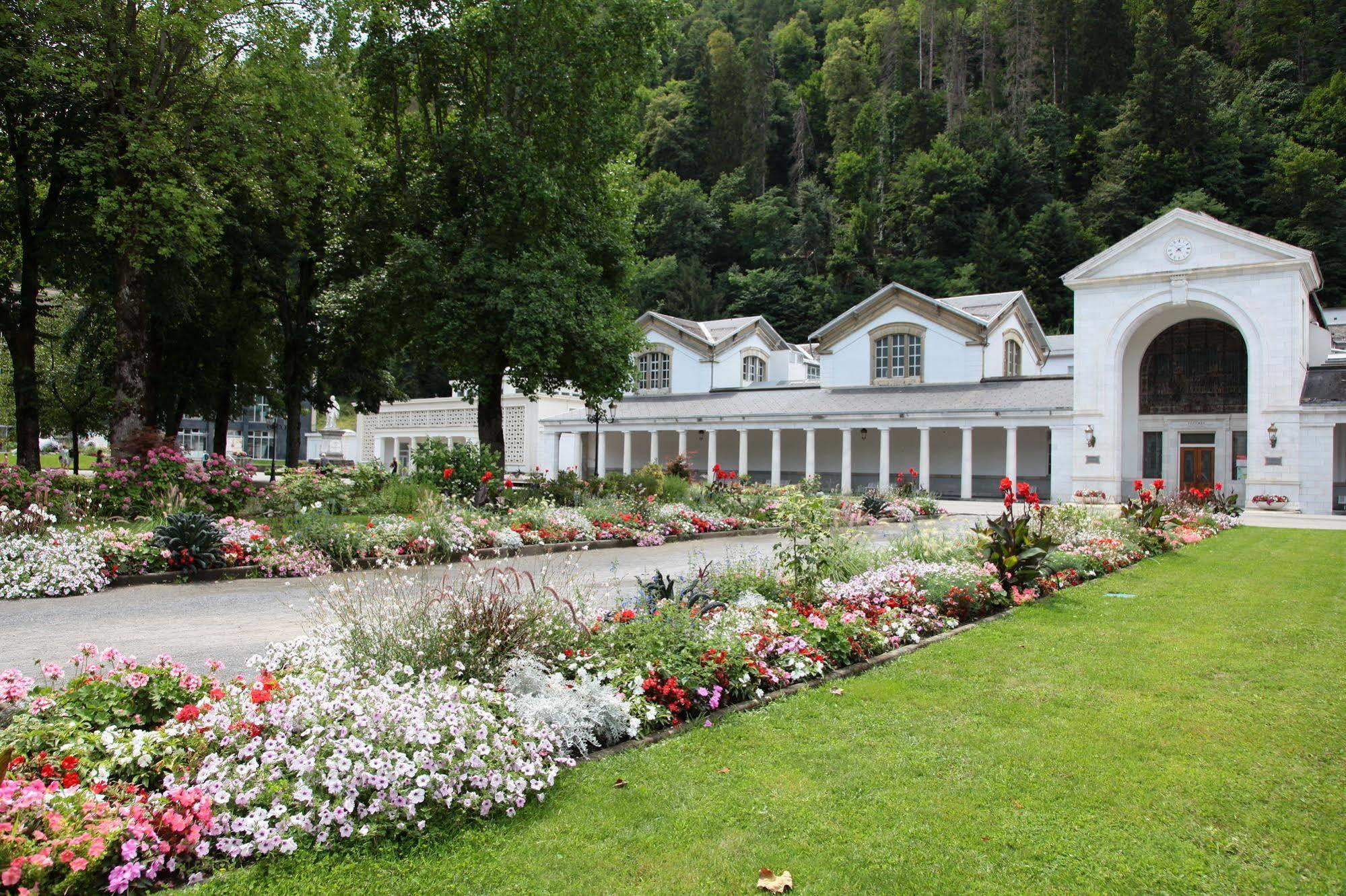 Hotel D'Etigny Bagnères-de-Luchon Exterior foto