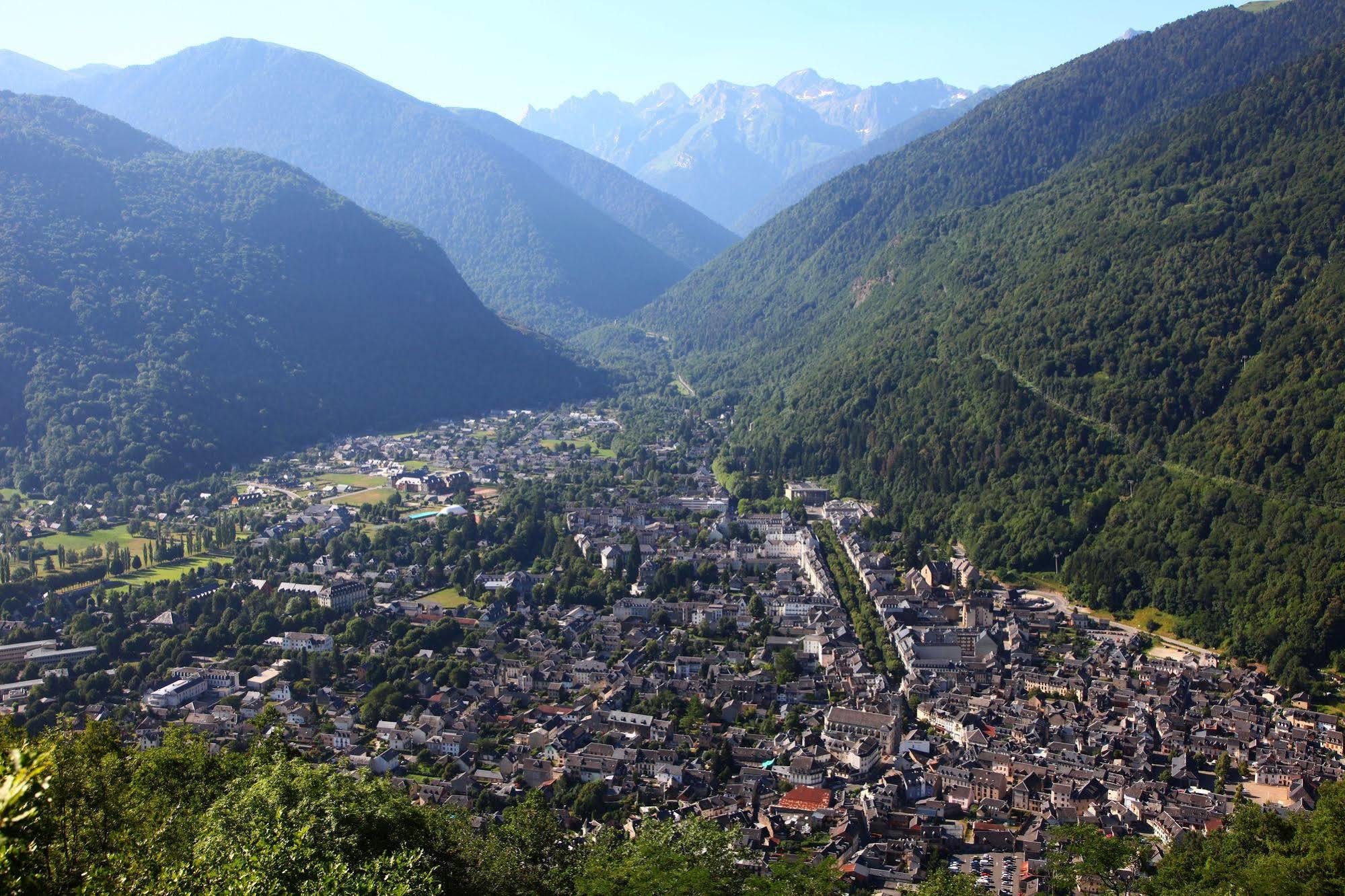 Hotel D'Etigny Bagnères-de-Luchon Exterior foto